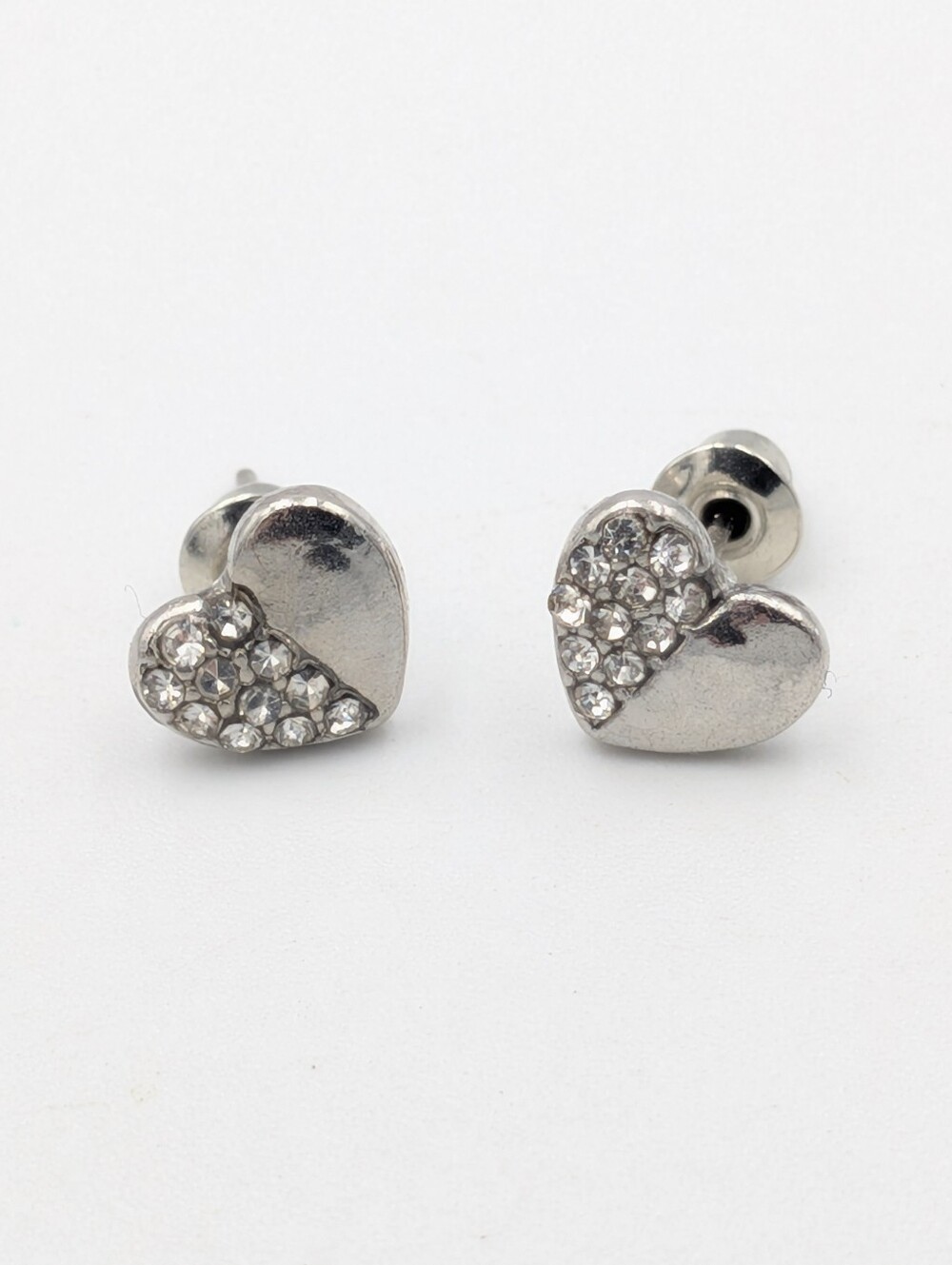 5/25$   Dainty small rhinestone heart stud earrings silver tone